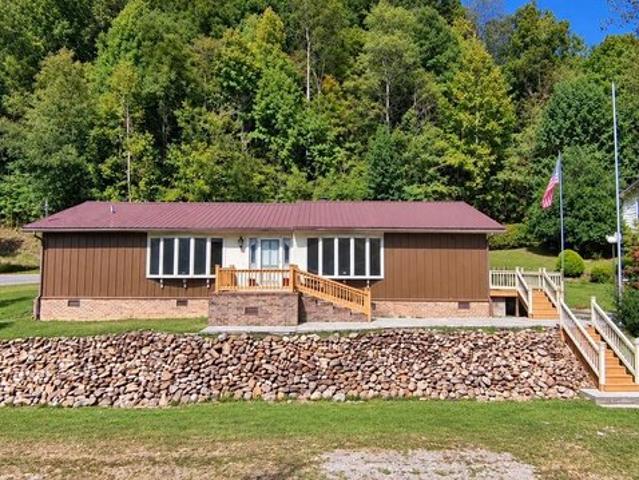 House for sale in Pikeville, Pike County