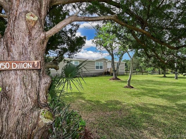 House for sale in New Smyrna Beach, Florida