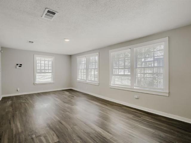 House for sale in Mills, Denison