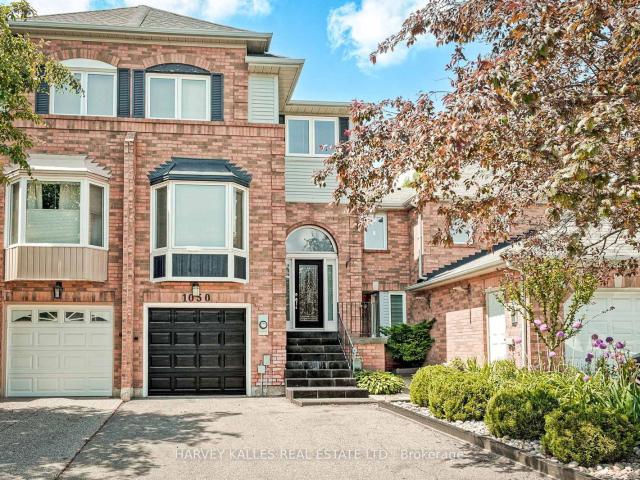 Townhouse for sale in Woburn, Ontario