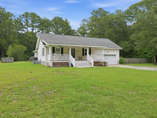 House for sale in Moncks Corner, South Carolina