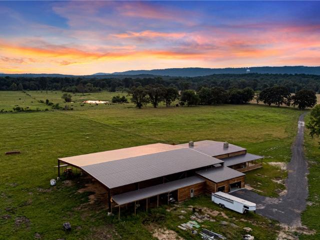 House for sale in Ark