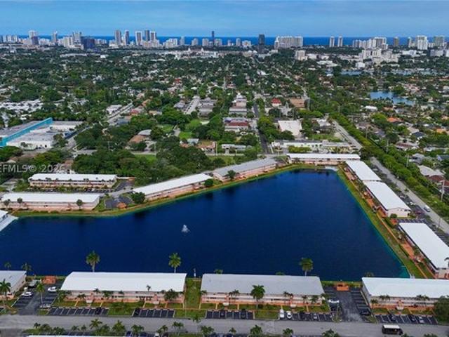 Condo for sale in Hallandale, Florida