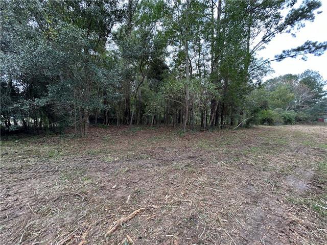 Land for sale in Mandeville, Louisiana