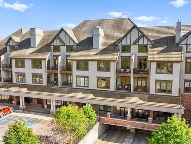 Condo for sale in Kansas