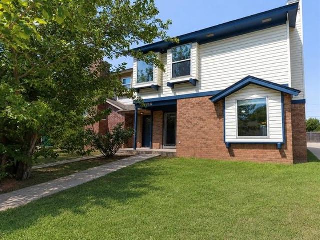 Townhouse for sale in Oklahoma City, Oklahoma