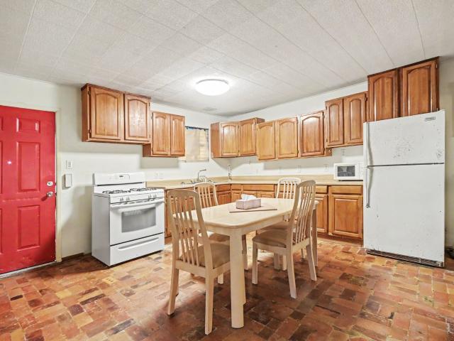 House for sale in Beach City, Chambers County