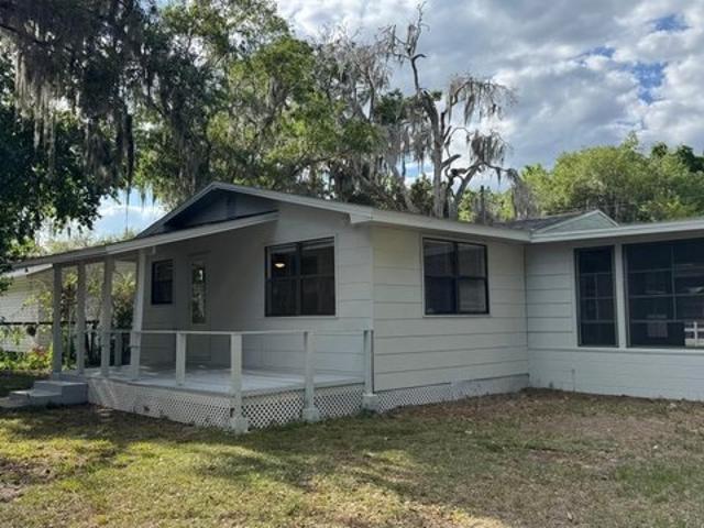 House for sale in Lake Panasoffkee, Florida