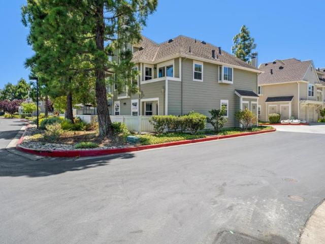Townhouse for sale in San Mateo, California