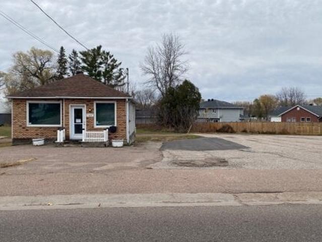 Office for rent in Pembroke, Ontario
