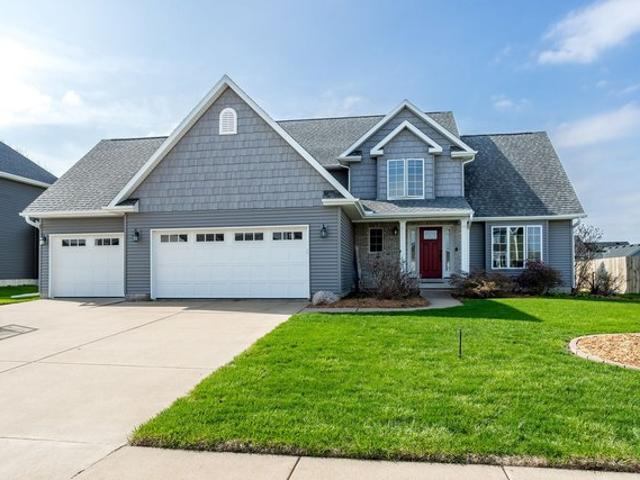 House for sale in Eldridge, Iowa