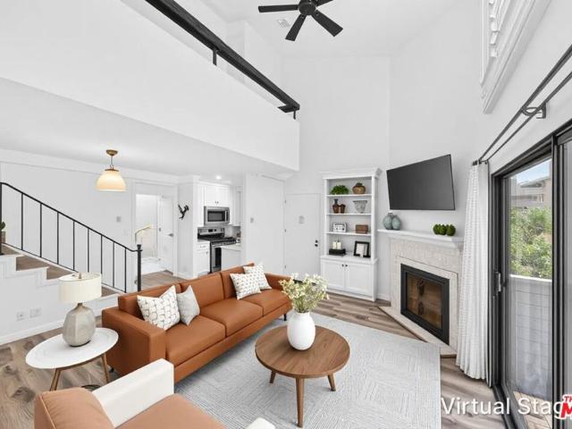Condo for sale in Palms, Los Angeles