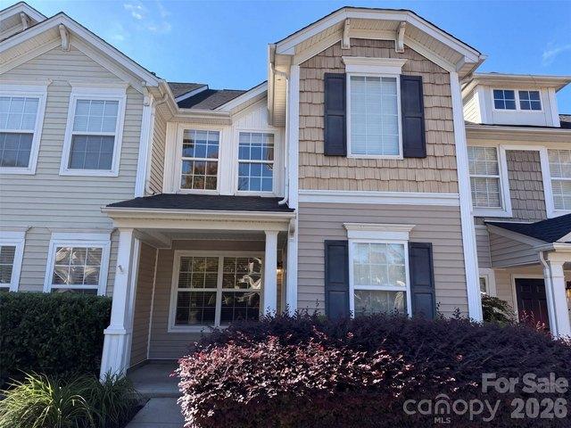 Townhouse for sale in Cornelius, Mecklenburg County