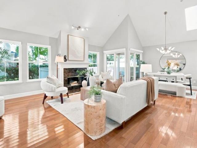 Townhouse for sale in San Mateo, California