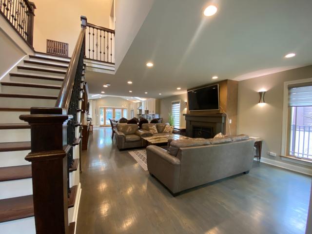 House for sale in Des Plaines, Illinois