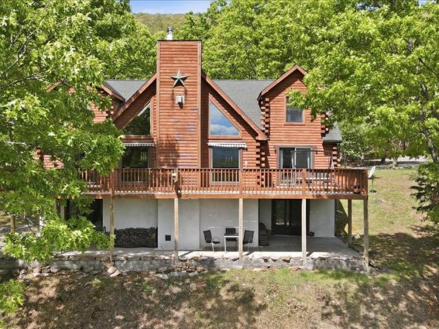 House for sale in Berkeley Springs, West Virginia