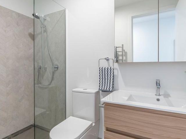 Apartment for rent in Point Chevalier, Albert-Eden