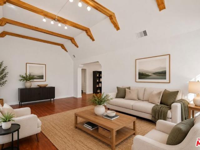 Property for rent in Canoga Park, California