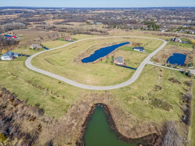 House for sale in Mchenry, Illinois