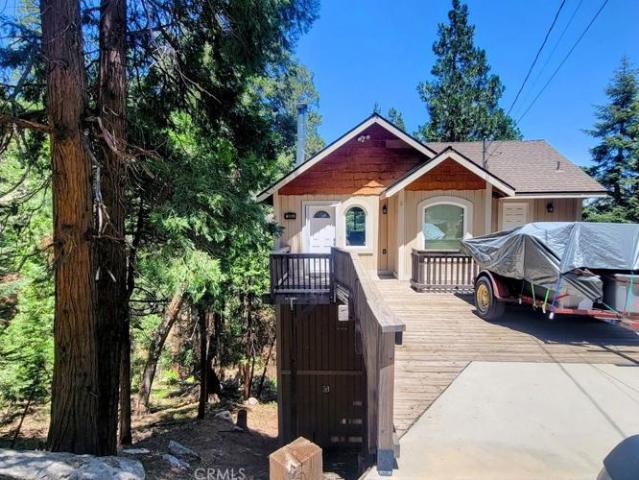 House for sale in Cedarpines Park, California