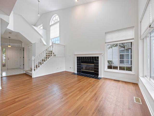 Townhouse for sale in Darien, Illinois