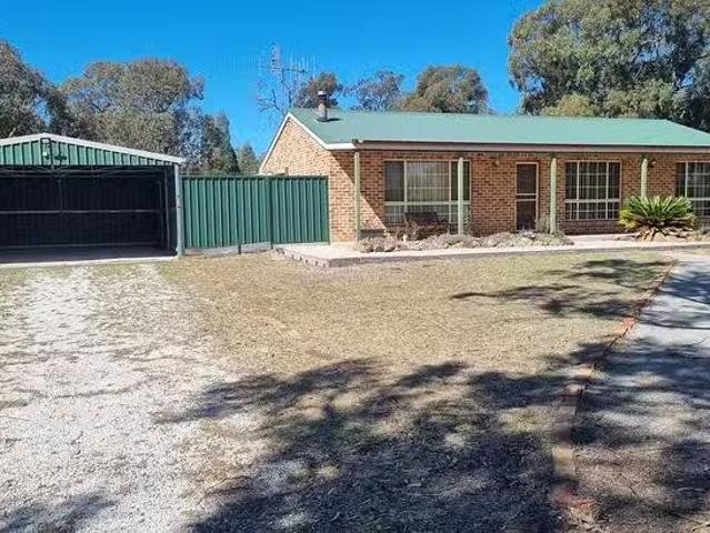 House for rent in Yarra