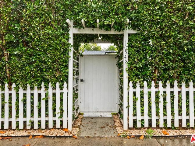 Property for sale in Canoga Park, California