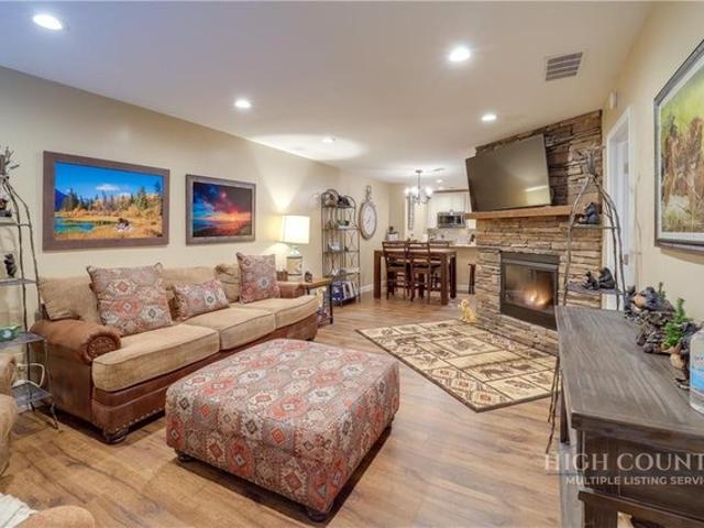 Condo for sale in Banner Elk, Avery County