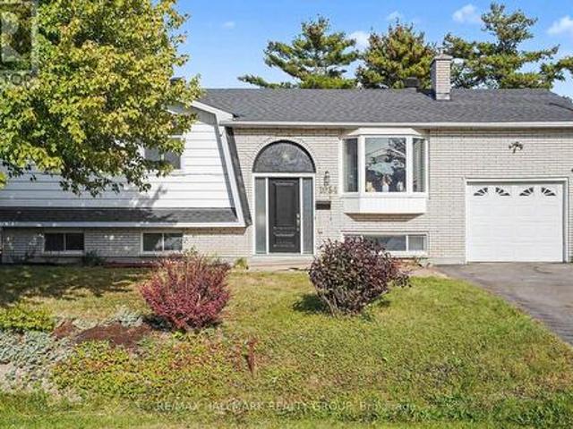 House for sale in Orléans Central, Ottawa