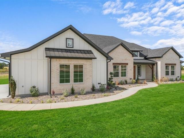 House for sale in Whitesboro, Texas