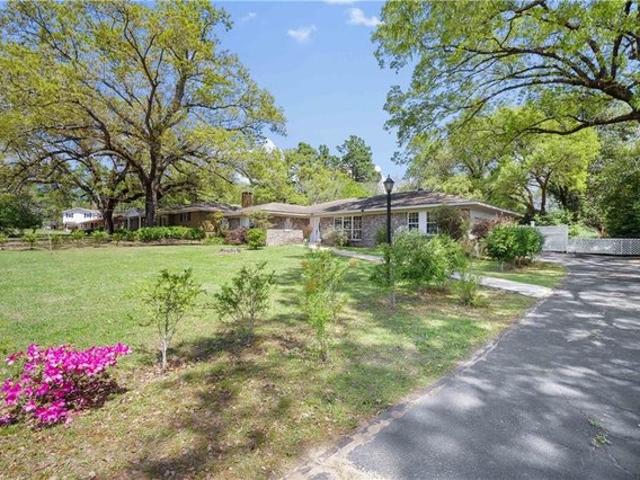 House for sale in Alpine Hills, Mobile