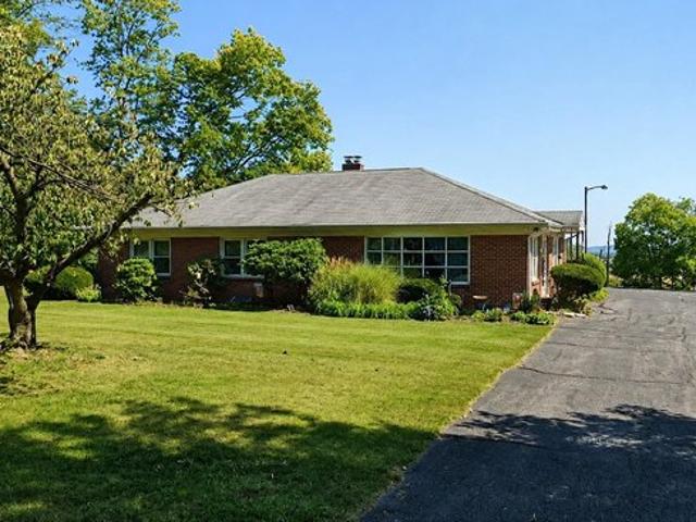 House for sale in Elizabethtown, Pennsylvania