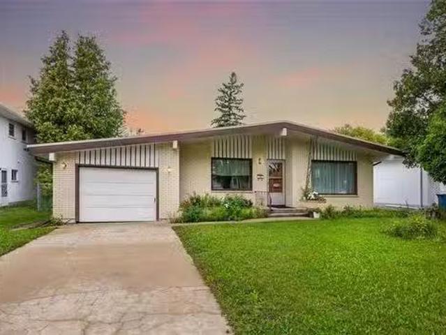 House for sale in East St. Paul, Manitoba