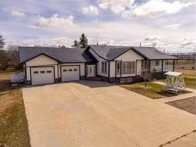 House for sale in Mackenzie, Alberta