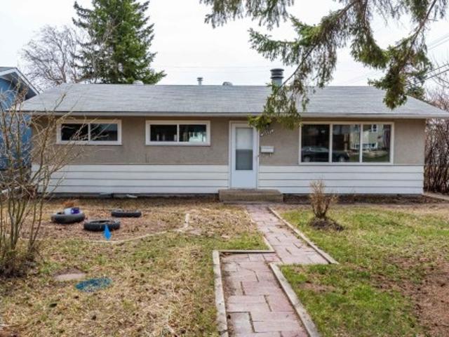 House for sale in Wedgewood, Alberta