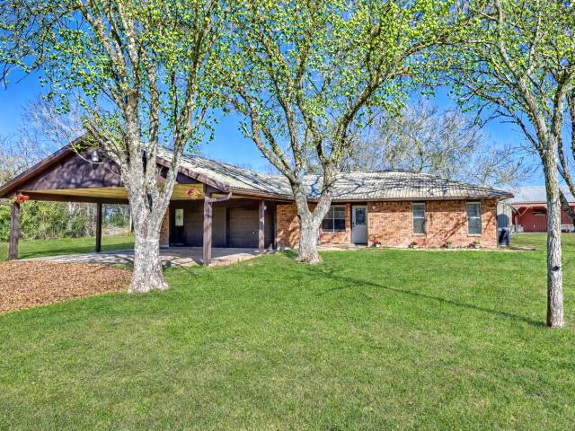 House for sale in Weimar, Texas
