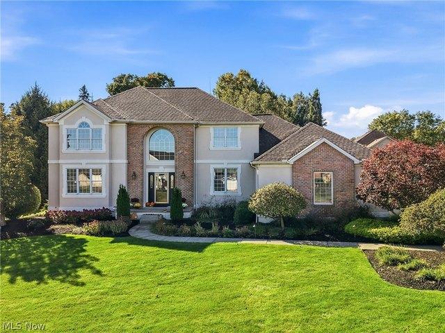 House for sale in Canfield, Mahoning County