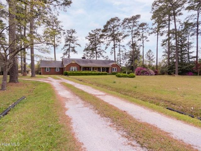 House for sale in Trenton, North Carolina