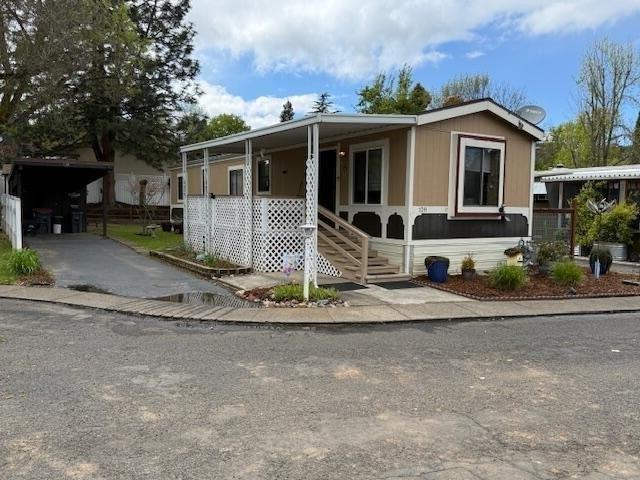 House for sale in Oregonia