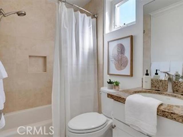 Condo for sale in Long Beach, California
