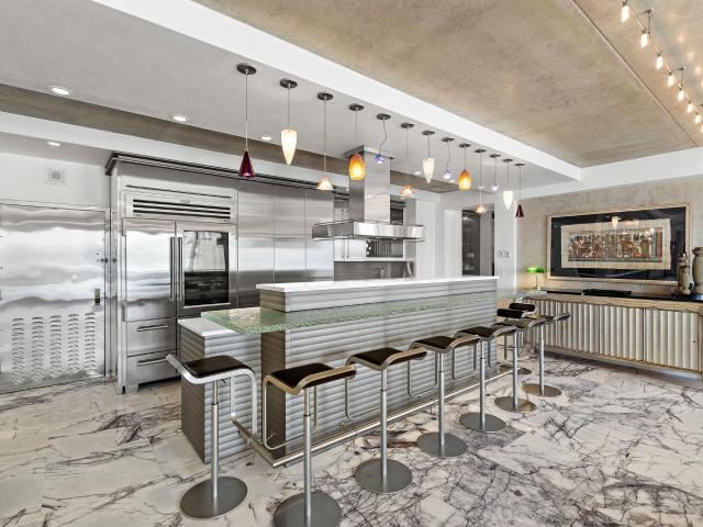 Condo for sale in Edgewater, New Jersey