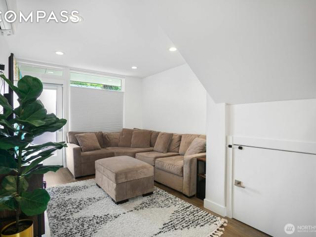 Townhouse for sale in Seattle