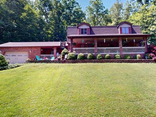 House for sale in Huntington, West Virginia