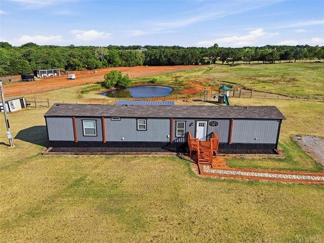 House for sale in Lindsay, Oklahoma