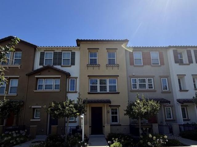 Condo for sale in Hayward, California