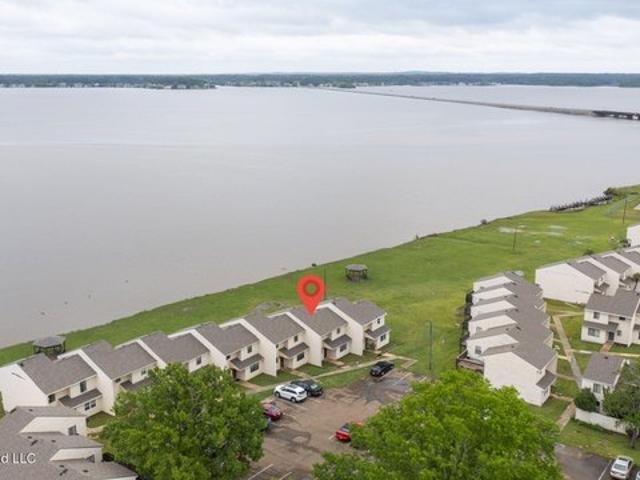 Townhouse for sale in Brandon, Mississippi