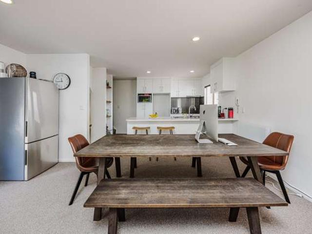 Townhouse for sale in Wairau Valley