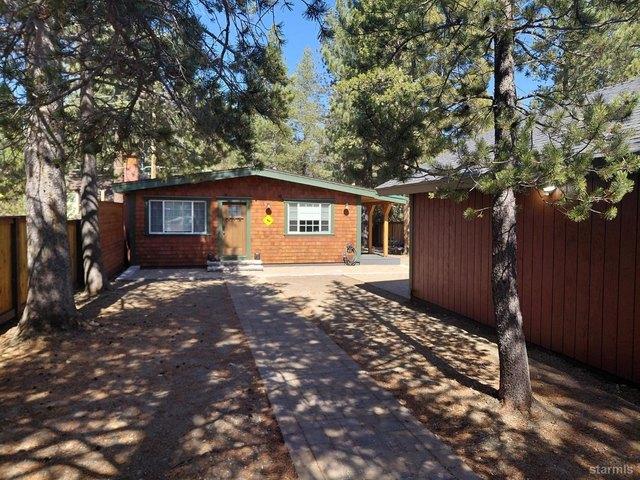 House for sale in South Lake Tahoe, El Dorado County