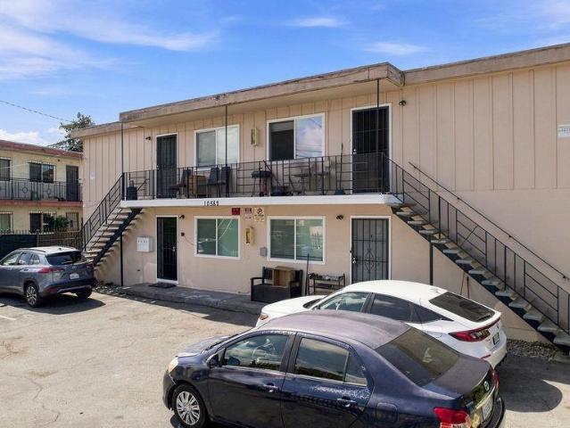 House for sale in Oakland, Alameda County