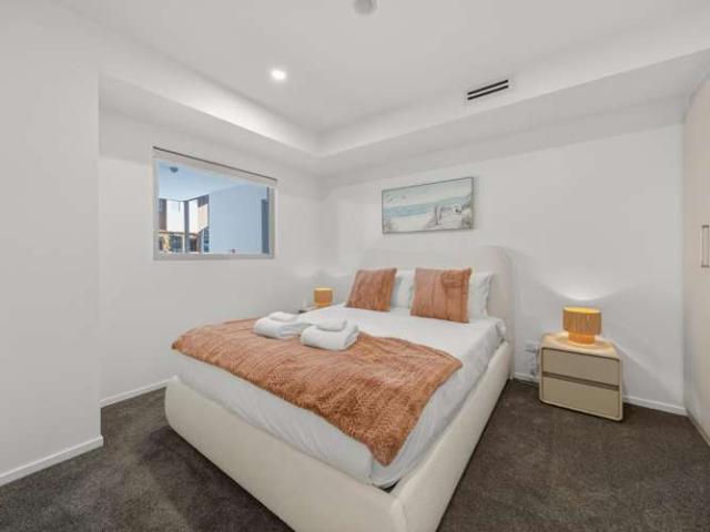 Apartment for sale in Chaslands, Canterbury